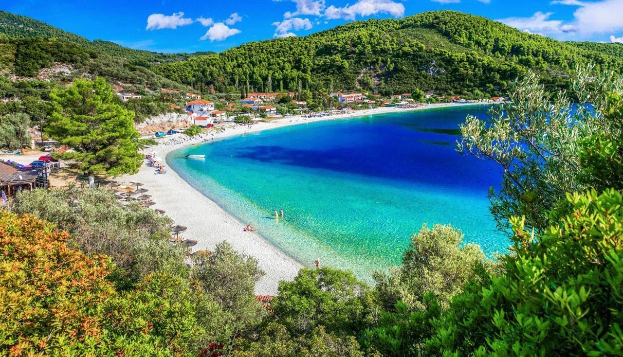 Daily Cruises to Skiathos